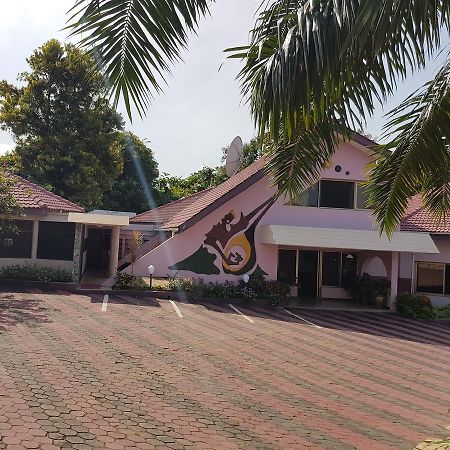 Royal Basin Resort Kumasi Exterior foto
